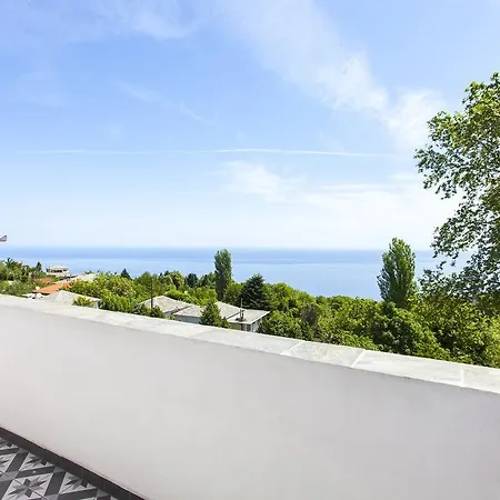 Villa Amethyst *
